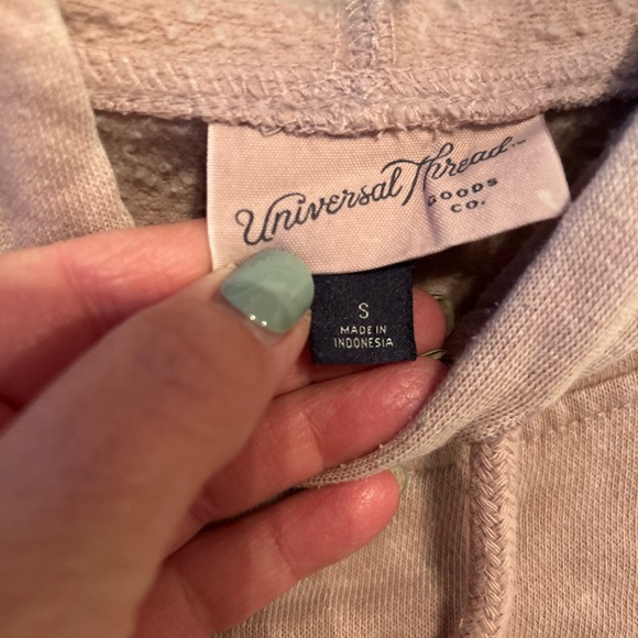 Universal Thread top - Picture 3 of 3